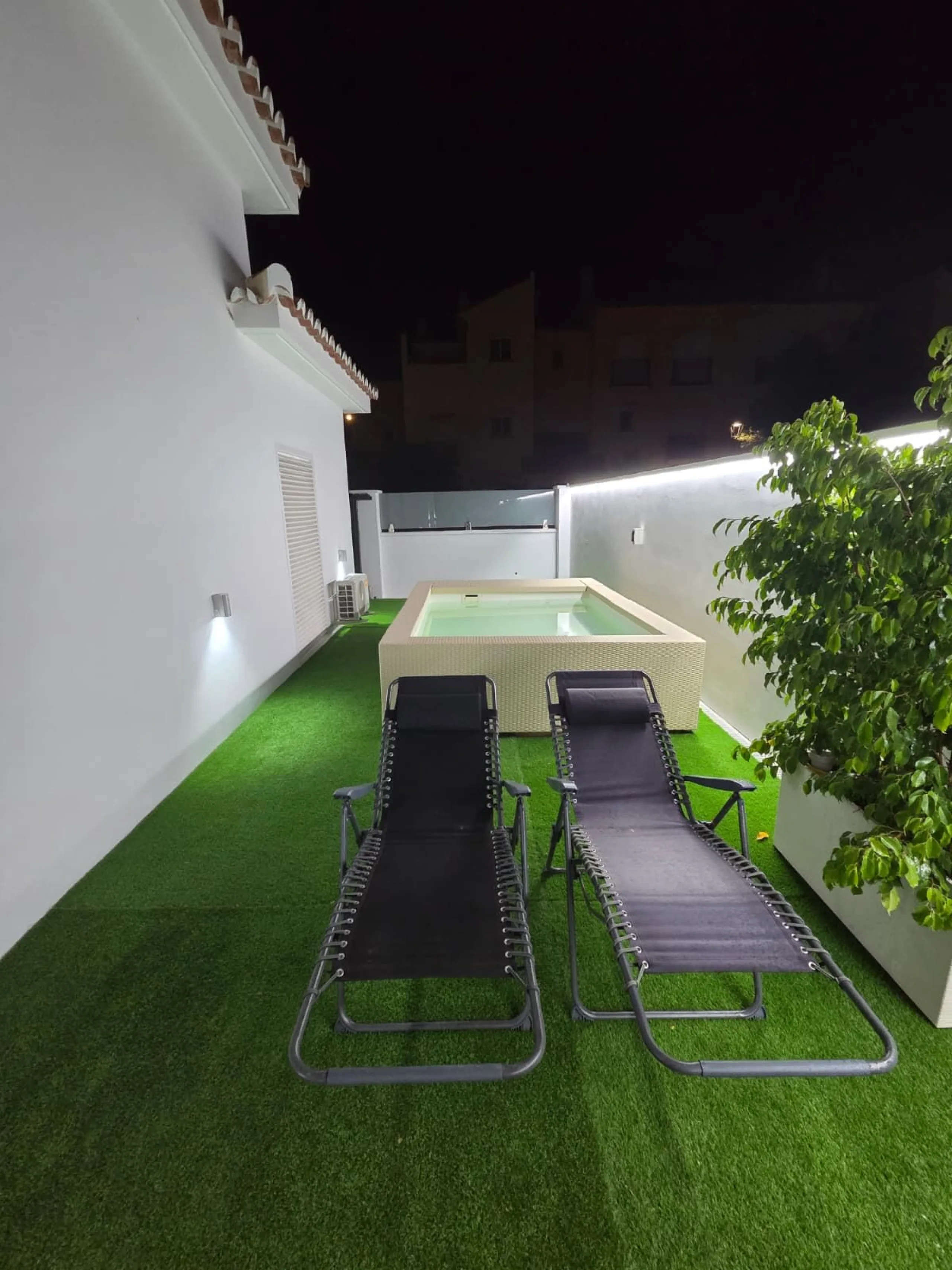 Unique opportunity to purchase an independent house within walking distance to all amenities, beach and golf in La Cala de Mijas.