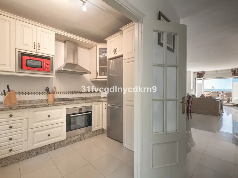 Stunning Townhouse frontline Port and beach! *with tourist license *