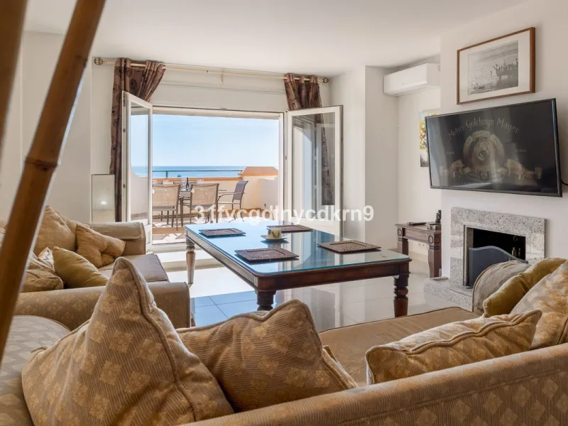 Stunning Townhouse frontline Port and beach! *with tourist license *
