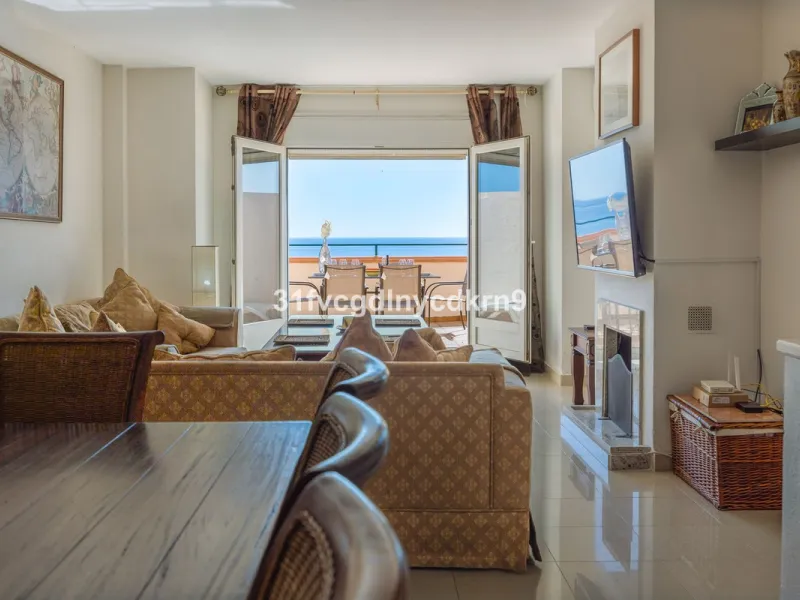 Stunning Townhouse frontline Port and beach! *with tourist license *