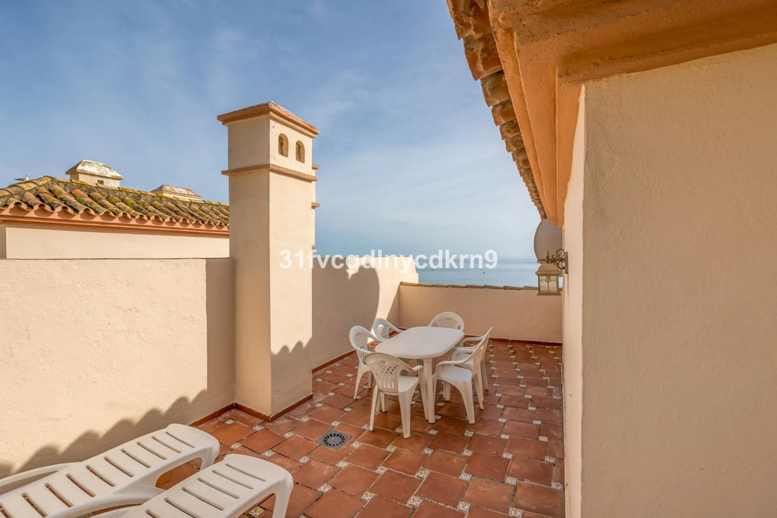Stunning Townhouse frontline Port and beach! *with tourist license *