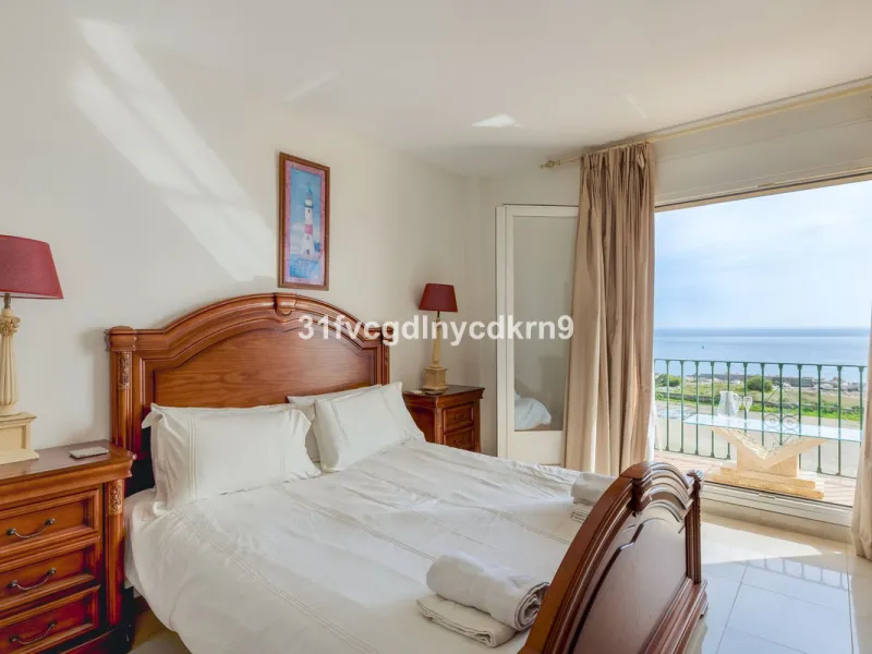 Stunning Townhouse frontline Port and beach! *with tourist license *