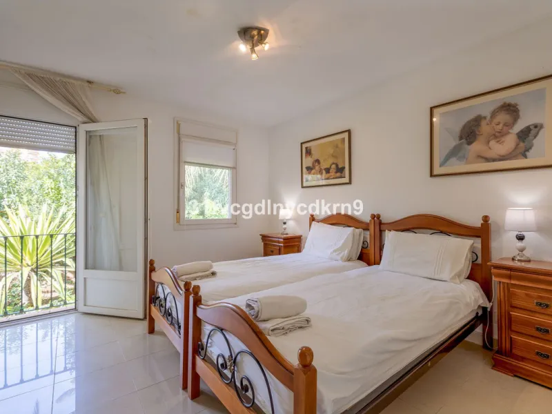 Stunning Townhouse frontline Port and beach! *with tourist license *