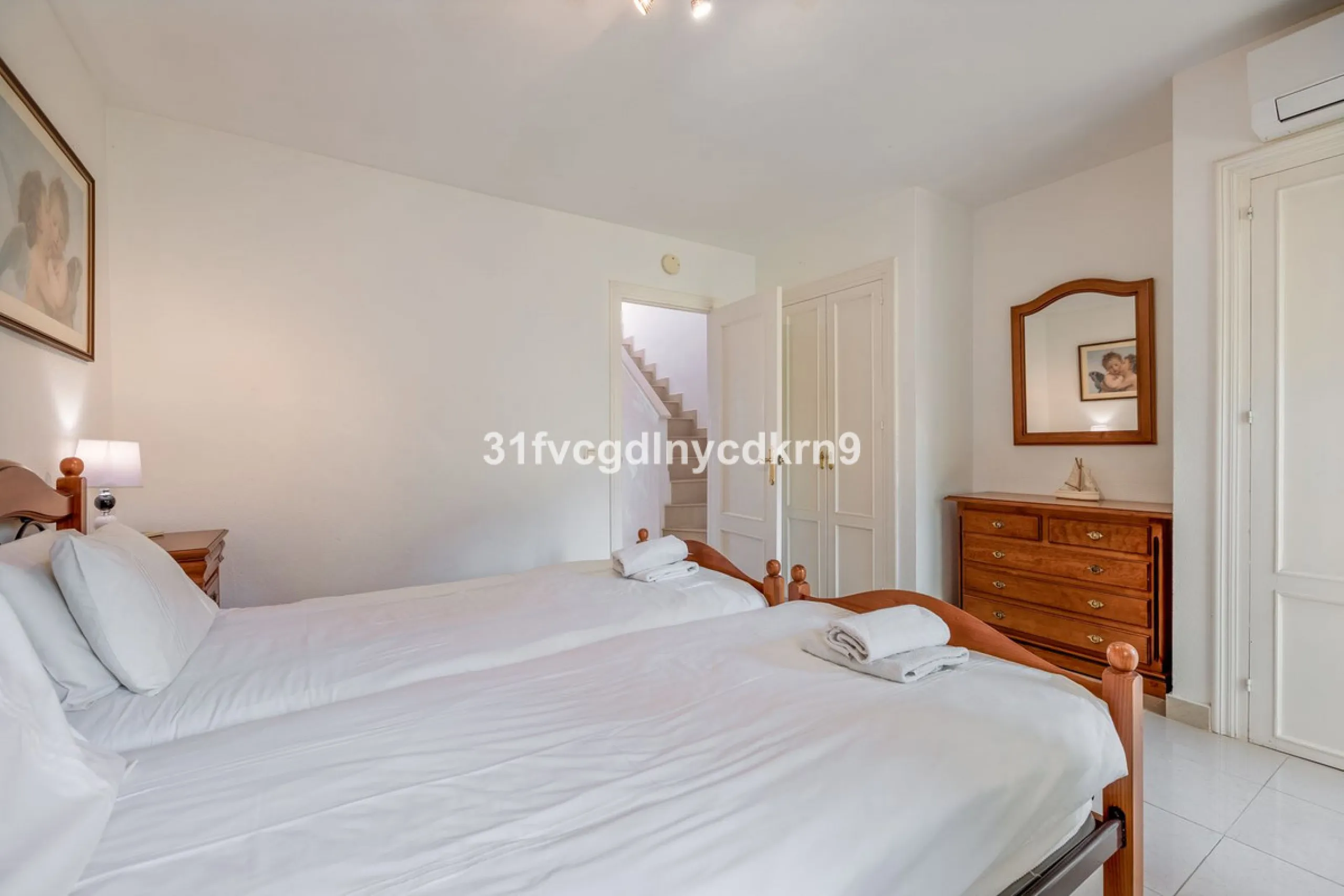 Stunning Townhouse frontline Port and beach! *with tourist license *