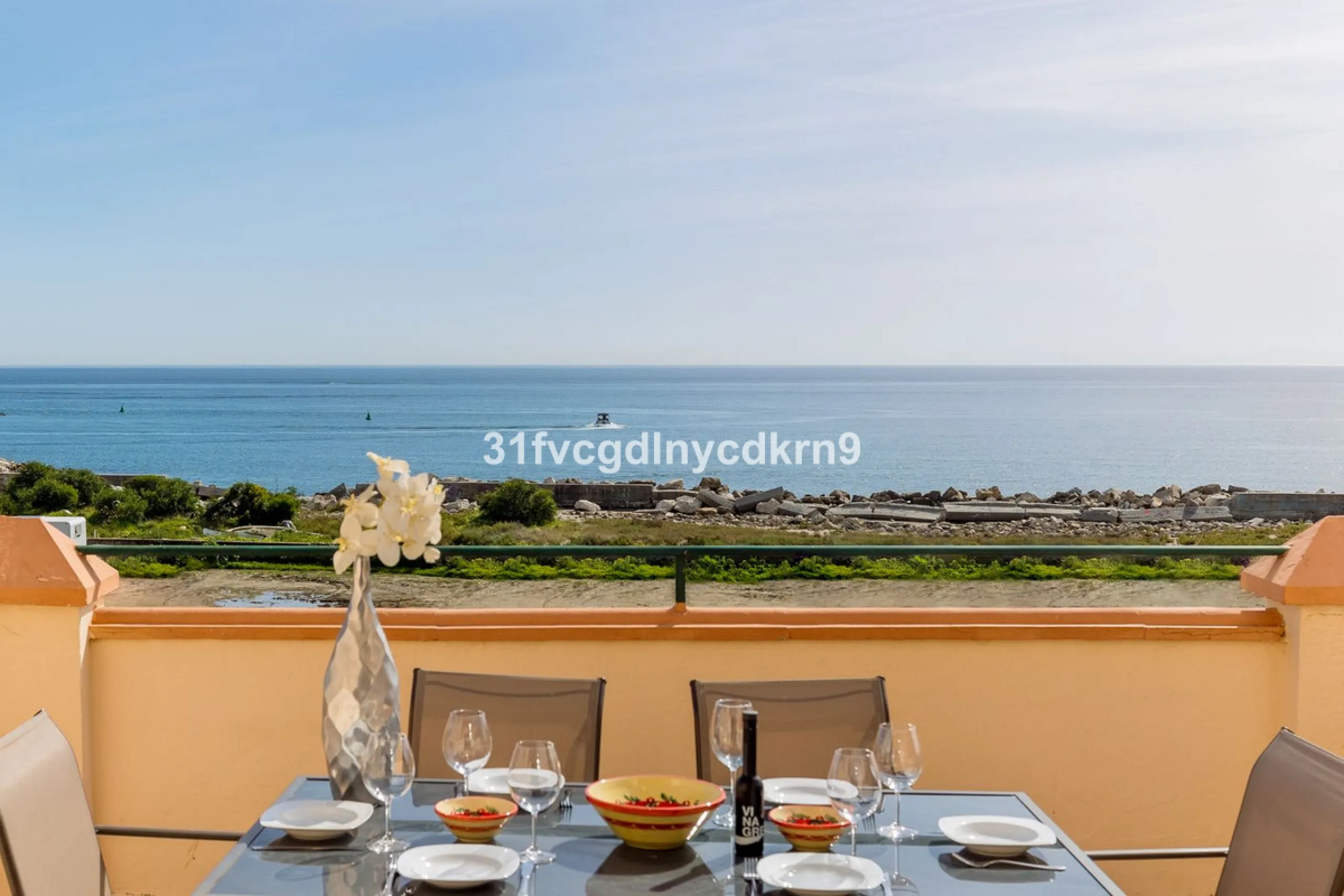 Stunning Townhouse frontline Port and beach! *with tourist license *