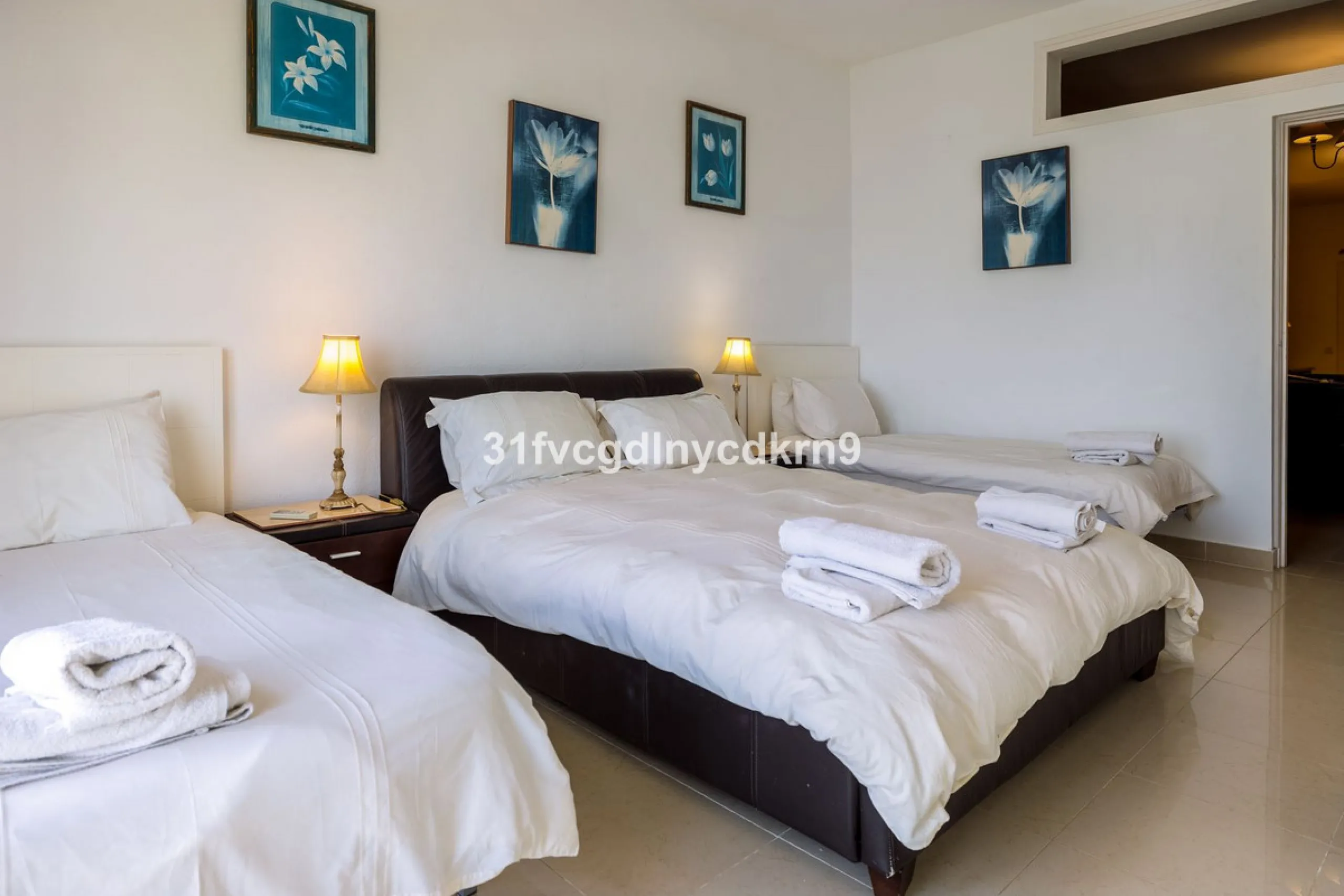 Stunning Townhouse frontline Port and beach! *with tourist license *