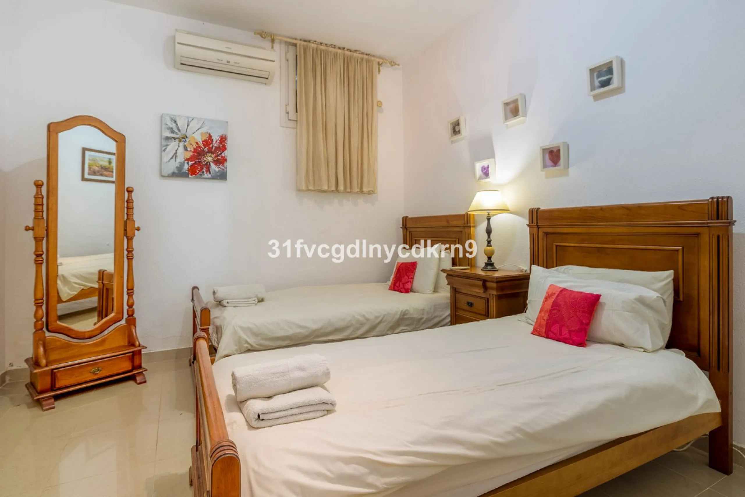 Stunning Townhouse frontline Port and beach! *with tourist license *