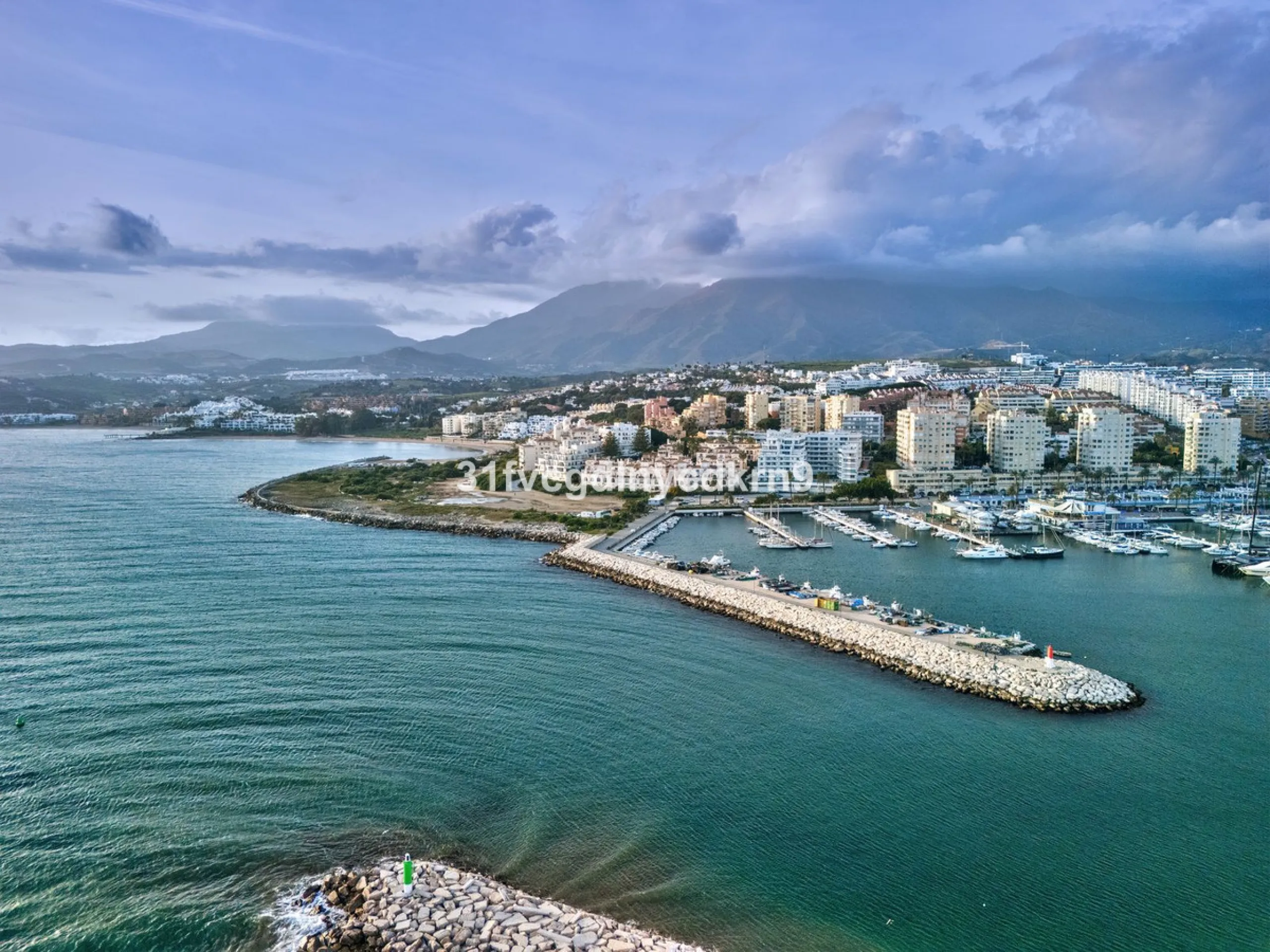 Stunning Townhouse frontline Port and beach! *with tourist license *