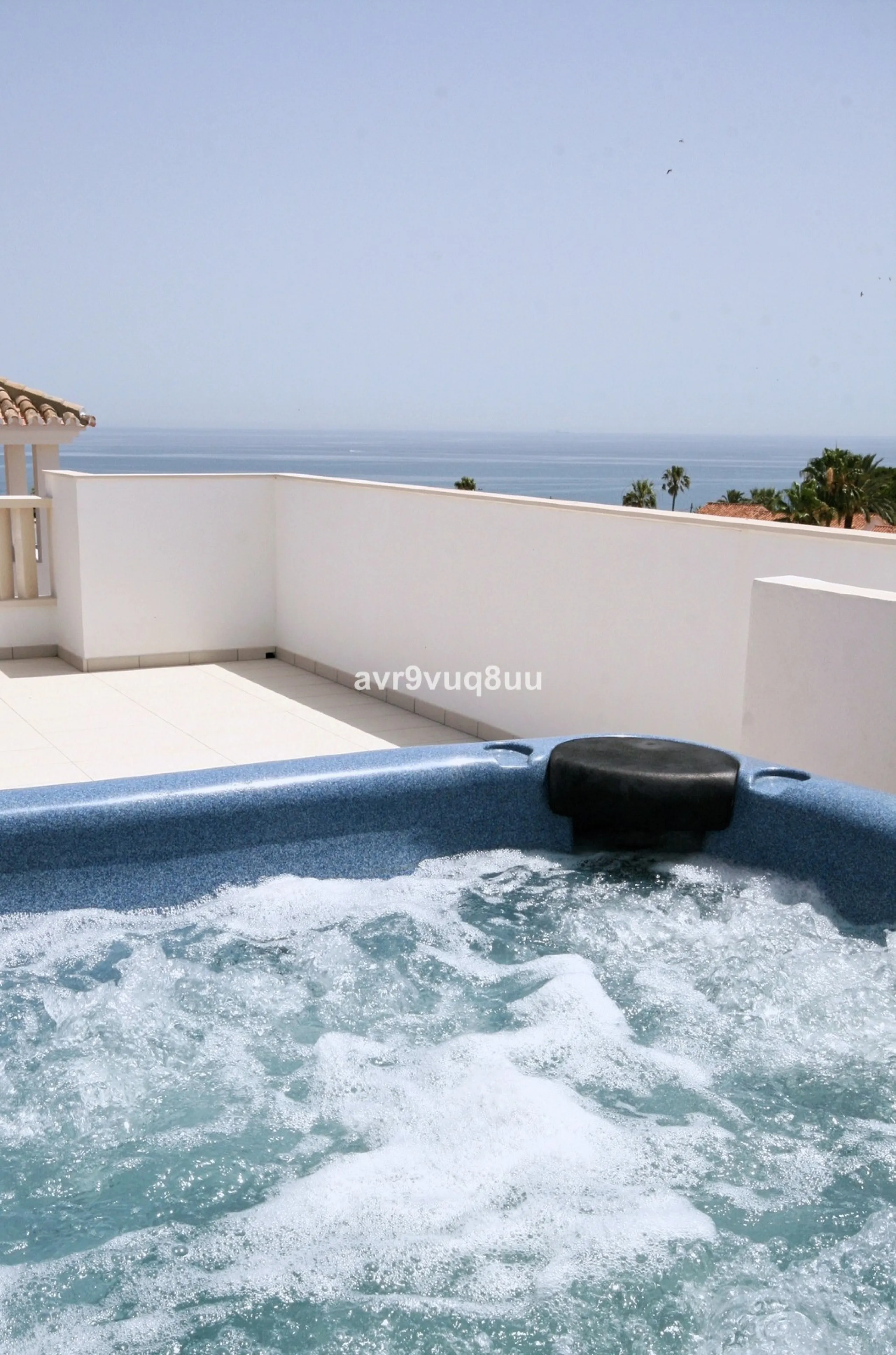 This super house has what everyone wants - a modern detached villa with private pool and sea views within an easy walk of La Cala de Mijas and the beach. The original house has had a second floor added, and the current layout makes this effectively two ho