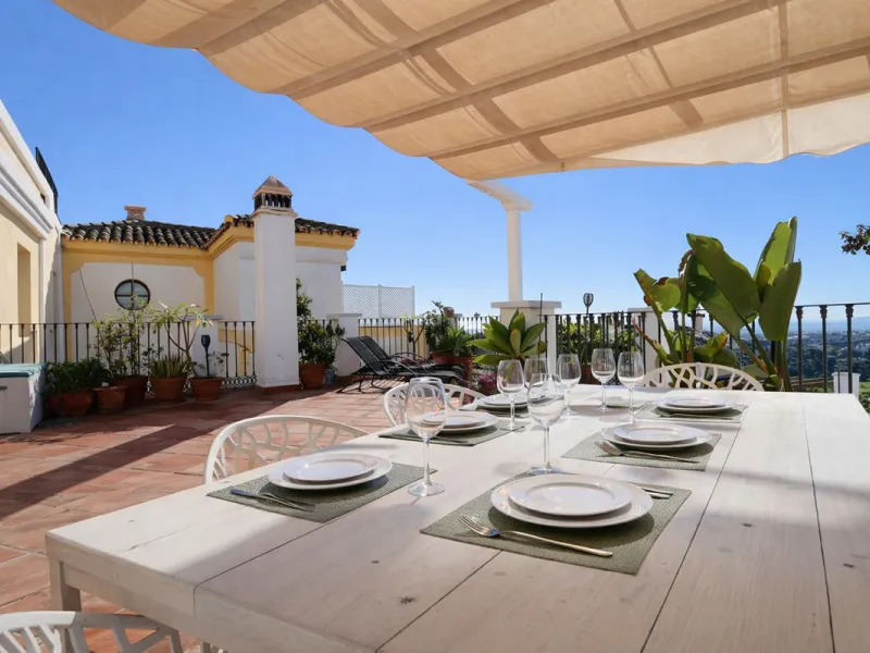 Panoramic views from this beautiful,  fully reformed 3 bed townhouse in the in the sought after village of La Heredia.