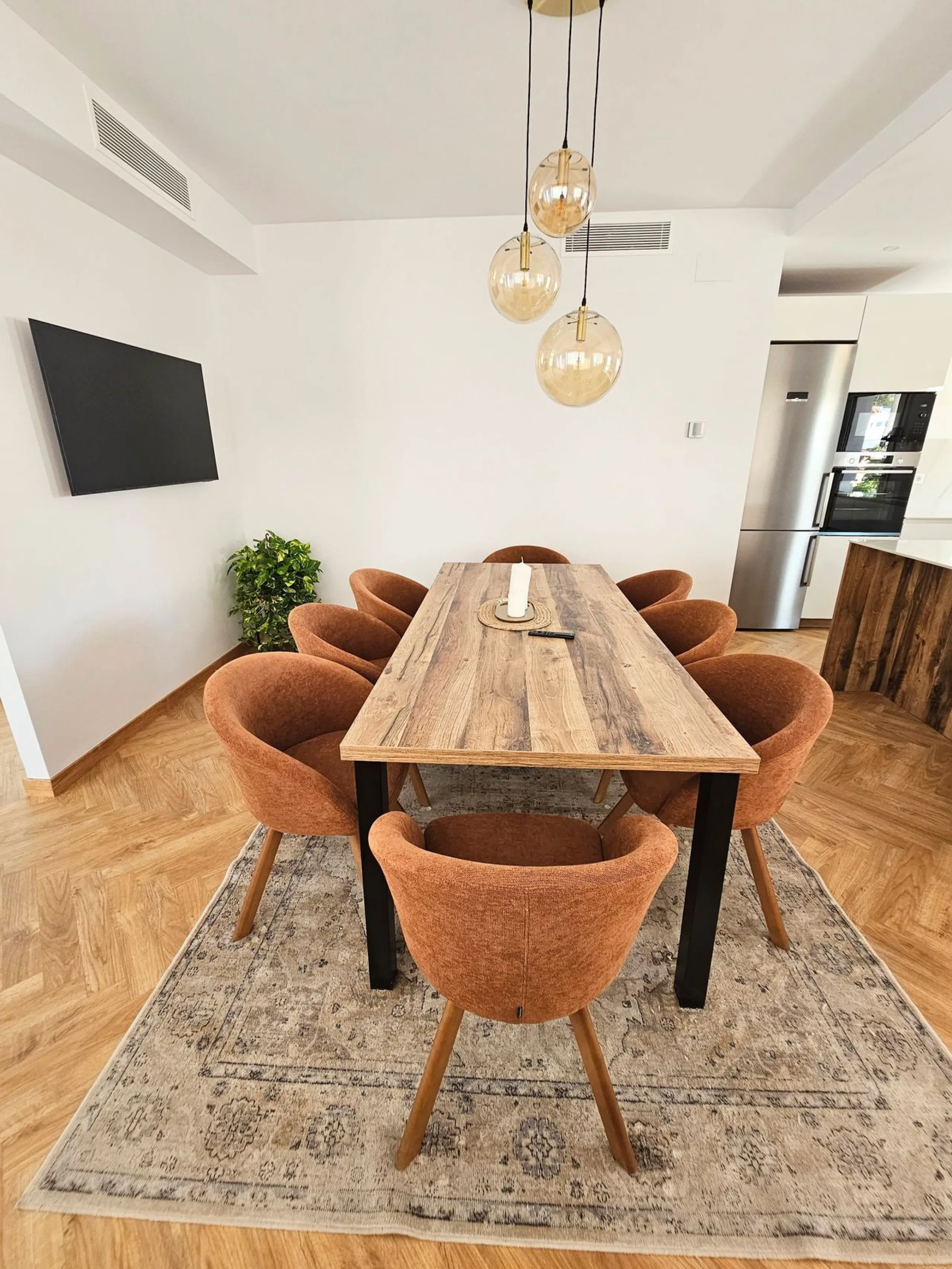Unique opportunity to purchase an independent house within walking distance to all amenities, beach and golf in La Cala de Mijas.
