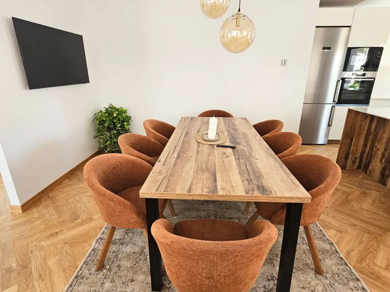 Unique opportunity to purchase an independent house within walking distance to all amenities, beach and golf in La Cala de Mijas.