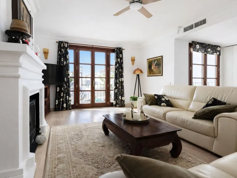 Panoramic views from this beautiful,  fully reformed 3 bed townhouse in the in the sought after village of La Heredia.