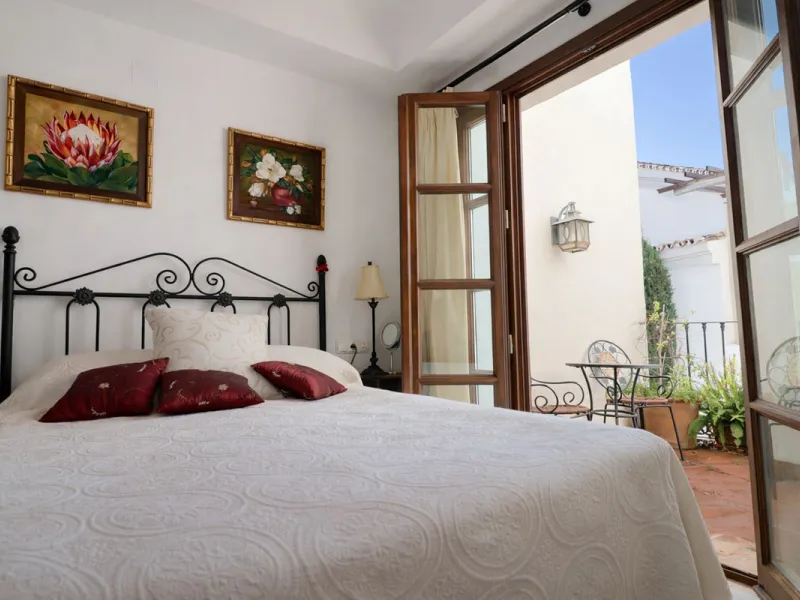 Panoramic views from this beautiful,  fully reformed 3 bed townhouse in the in the sought after village of La Heredia.