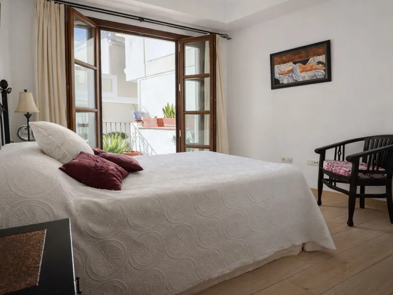 Panoramic views from this beautiful,  fully reformed 3 bed townhouse in the in the sought after village of La Heredia.