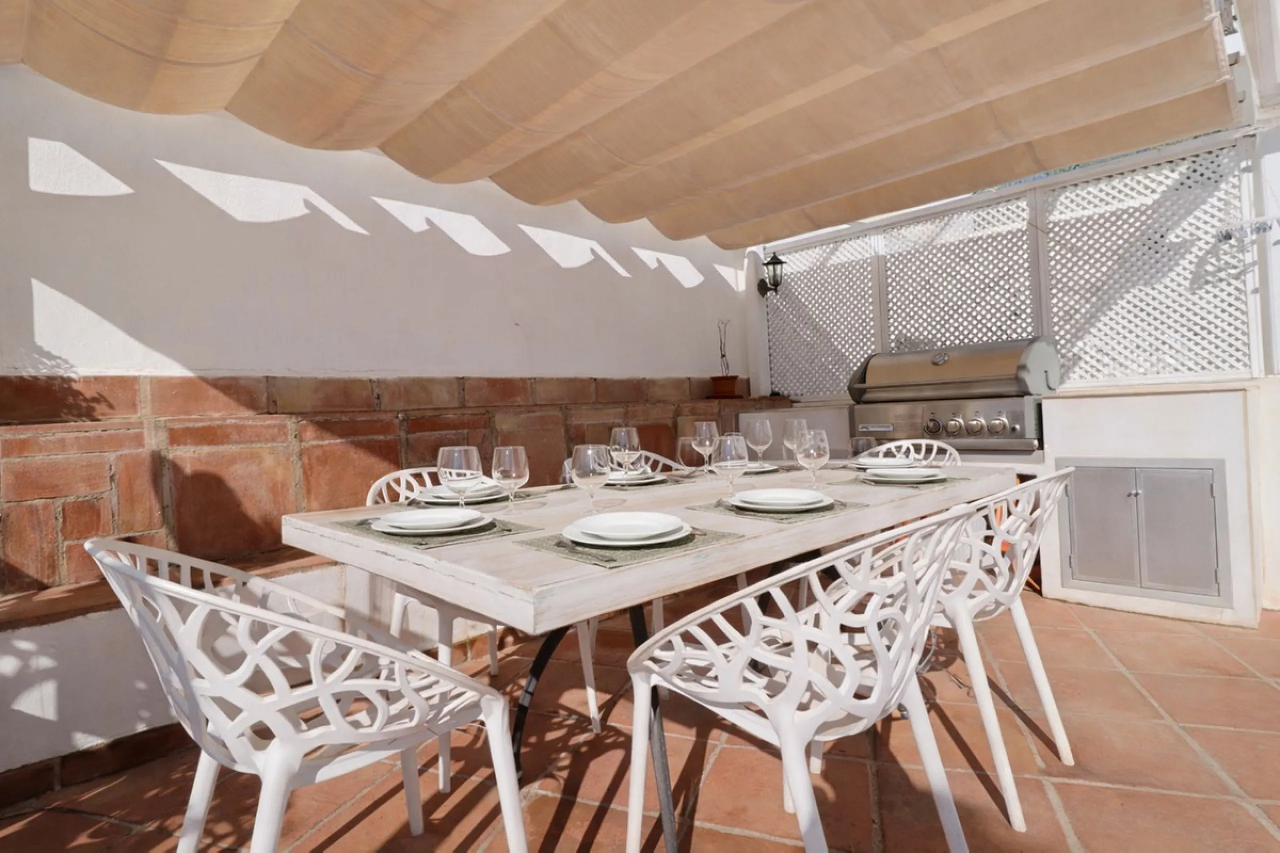 Panoramic views from this beautiful,  fully reformed 3 bed townhouse in the in the sought after village of La Heredia.