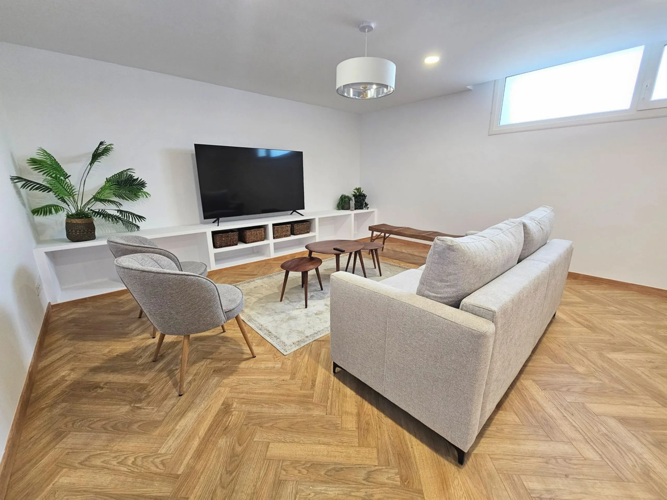 Unique opportunity to purchase an independent house within walking distance to all amenities, beach and golf in La Cala de Mijas.