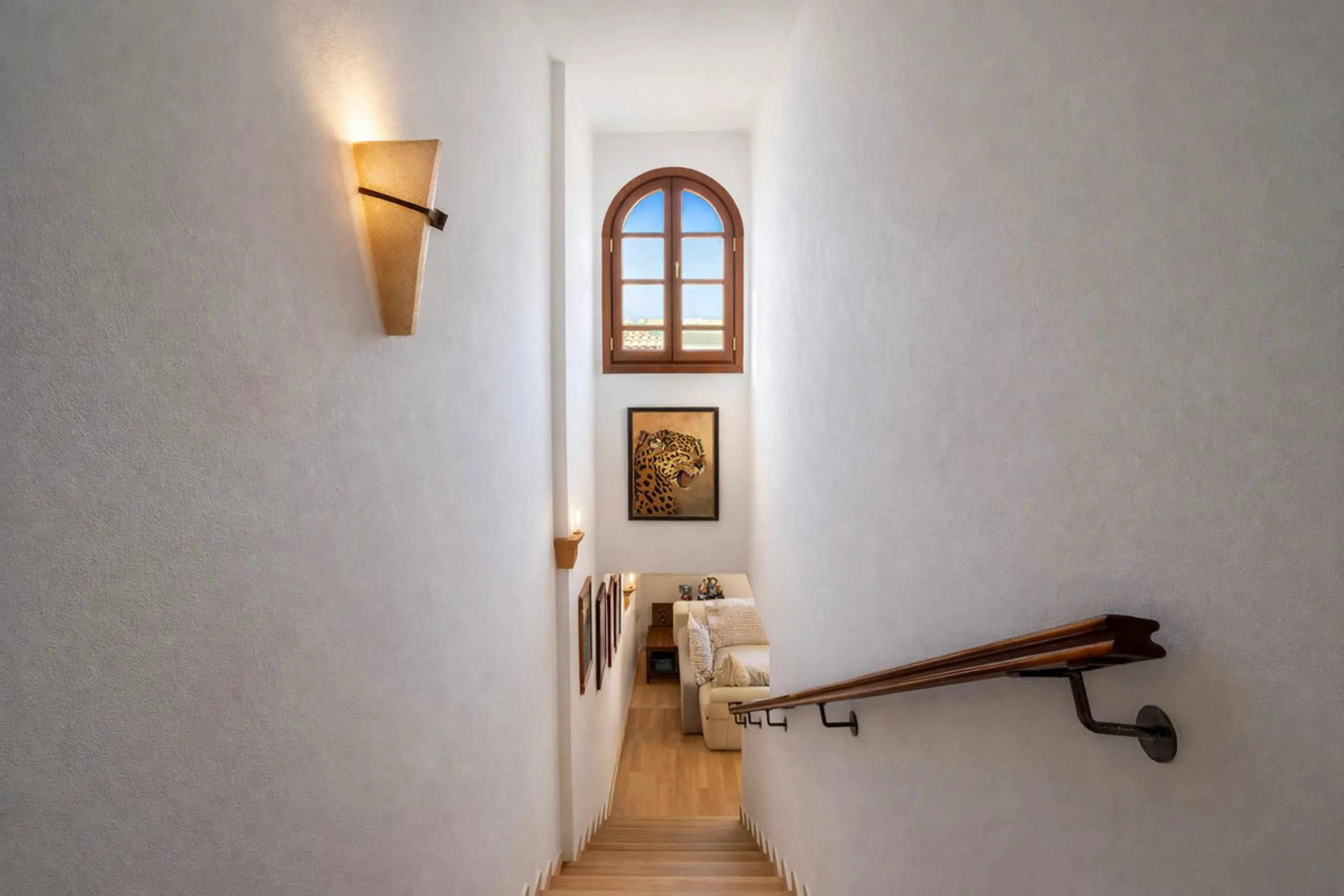 Panoramic views from this beautiful,  fully reformed 3 bed townhouse in the in the sought after village of La Heredia.