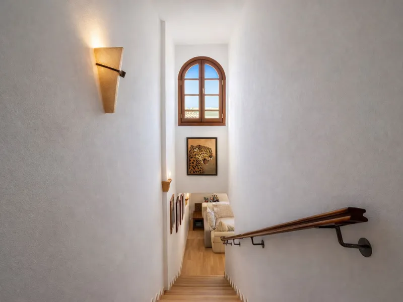 Panoramic views from this beautiful,  fully reformed 3 bed townhouse in the in the sought after village of La Heredia.