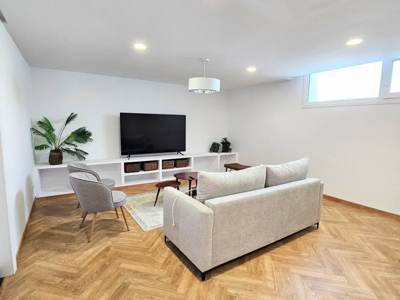 Unique opportunity to purchase an independent house within walking distance to all amenities, beach and golf in La Cala de Mijas.