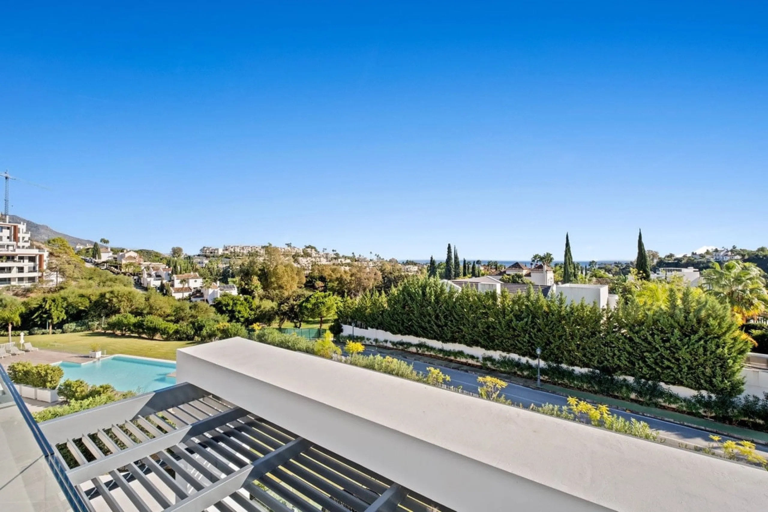 Apartment - Middle Floor Apartment в продаже в Benahavís, Málaga. В доме 2 спален и 2 ванных комнат. Площадь дома 112 м²