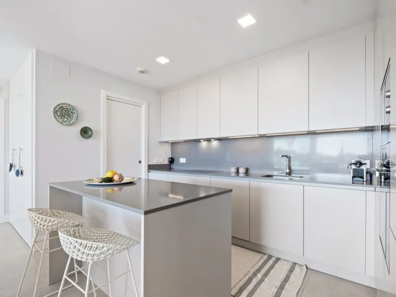 Apartment - Middle Floor Apartment в продаже в Benahavís, Málaga. В доме 2 спален и 2 ванных комнат. Площадь дома 112 м²