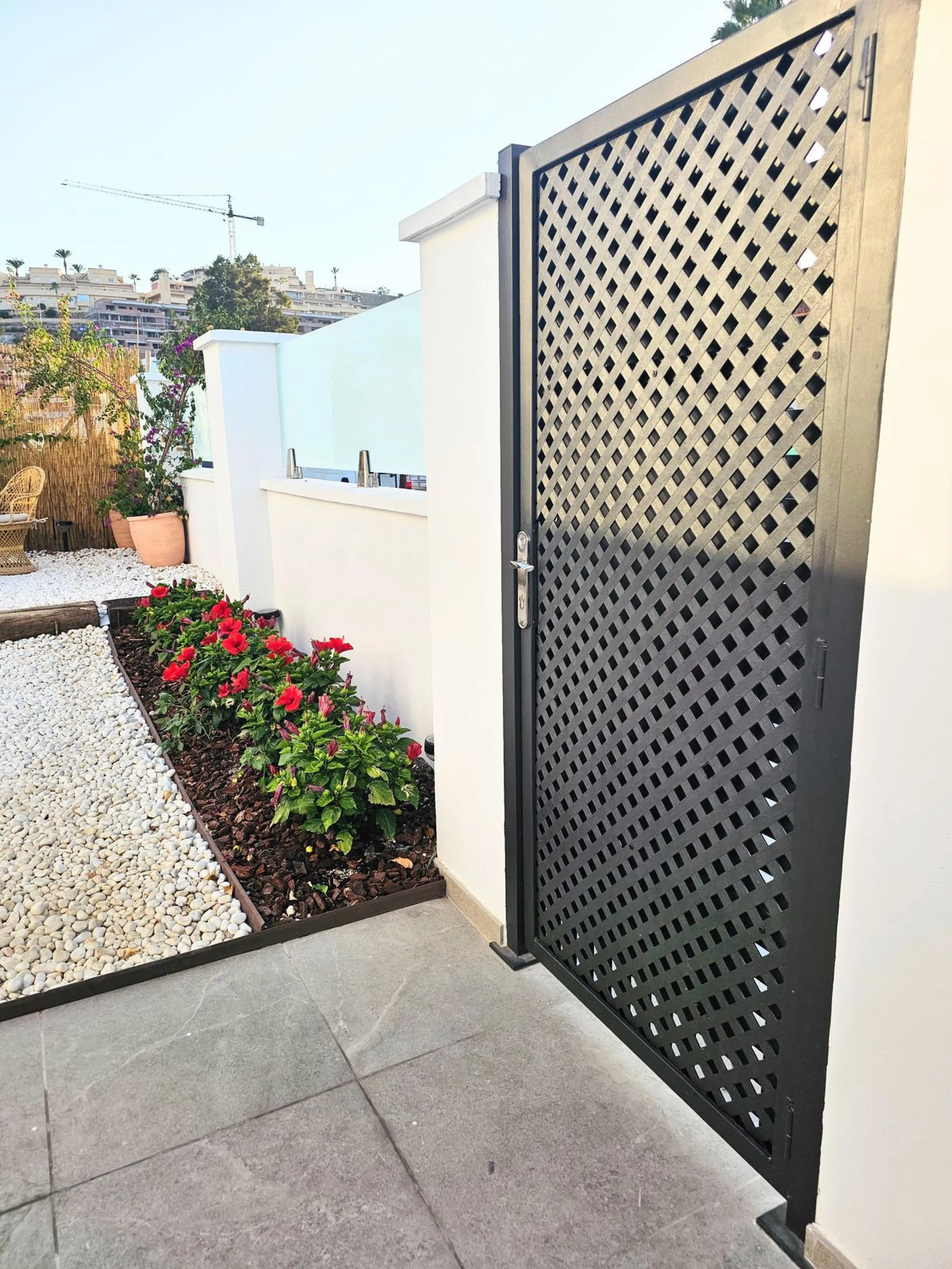 Unique opportunity to purchase an independent house within walking distance to all amenities, beach and golf in La Cala de Mijas.