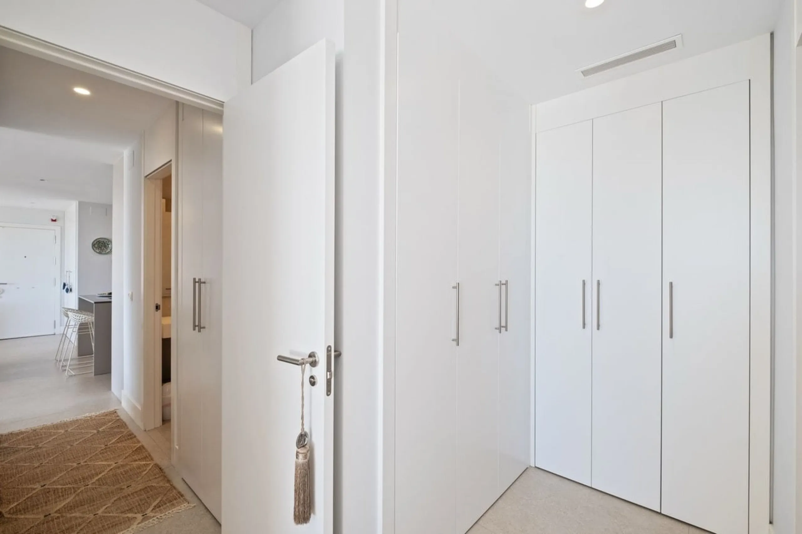 Apartment - Middle Floor Apartment в продаже в Benahavís, Málaga. В доме 2 спален и 2 ванных комнат. Площадь дома 112 м²