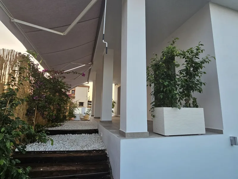 Unique opportunity to purchase an independent house within walking distance to all amenities, beach and golf in La Cala de Mijas.