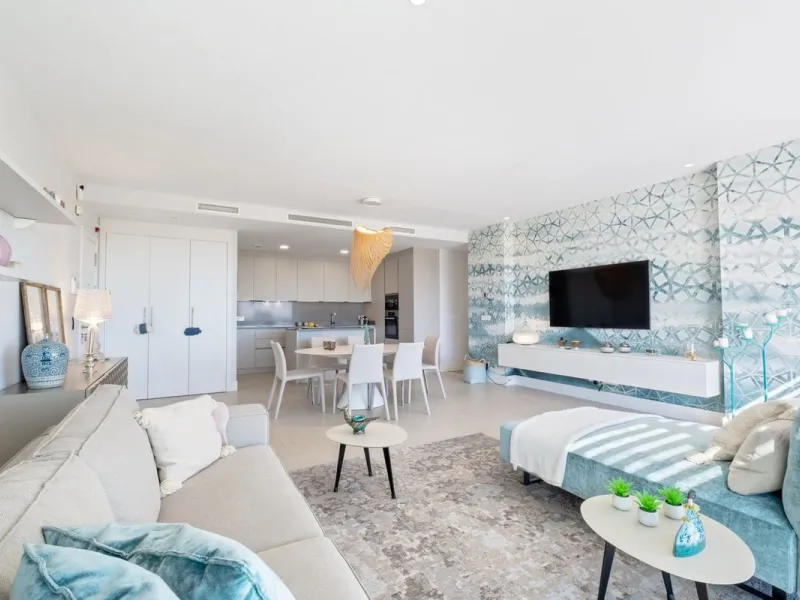 Apartment - Middle Floor Apartment в продаже в Benahavís, Málaga. В доме 2 спален и 2 ванных комнат. Площадь дома 112 м²