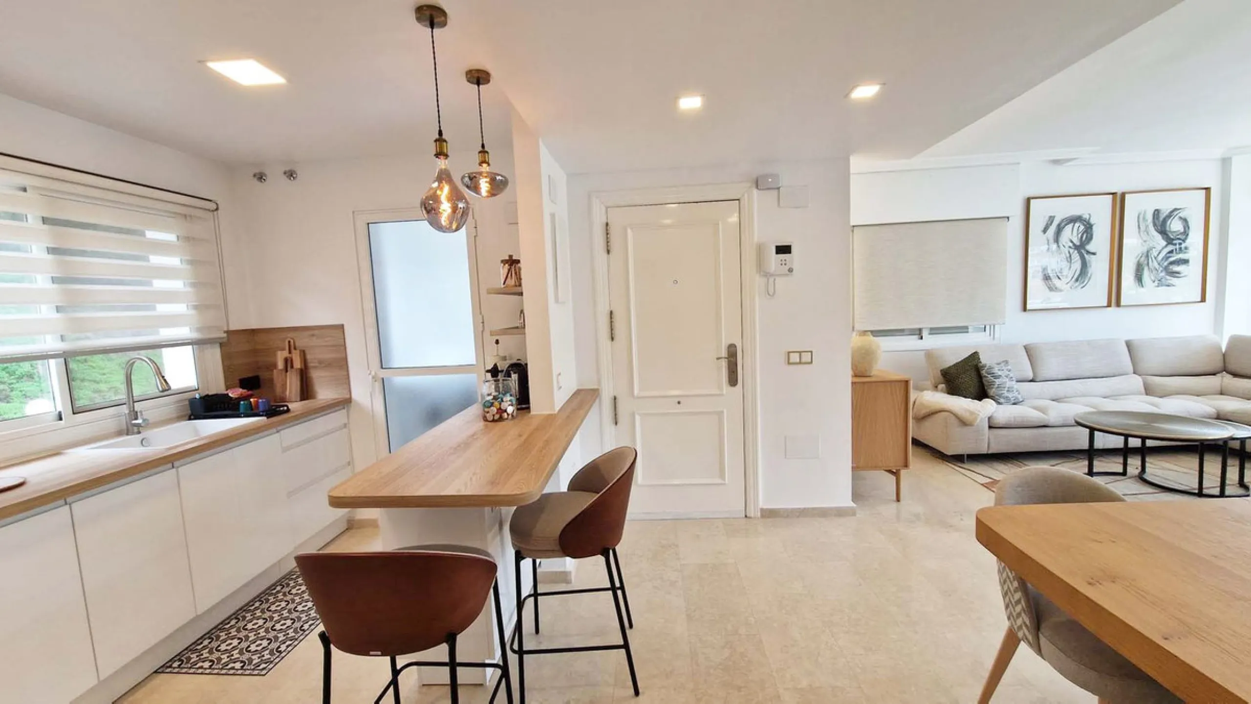 Apartment - Penthouse в продаже в Benalmadena, Málaga. В доме 3 спален и 2 ванных комнат. Площадь дома 122 м²