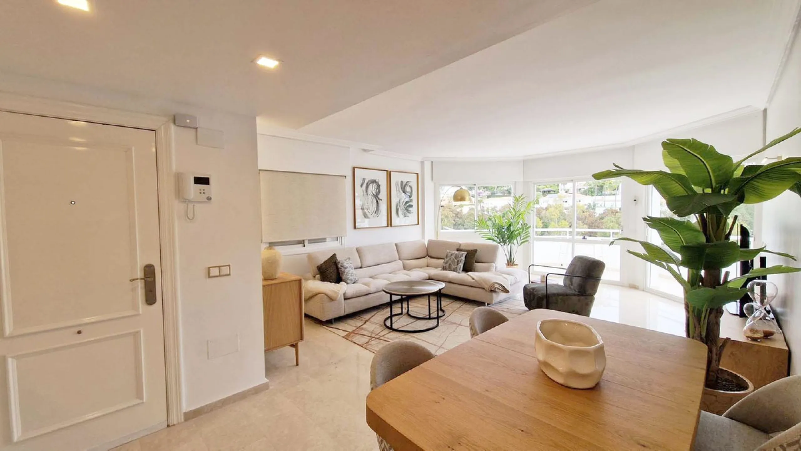 Apartment - Penthouse в продаже в Benalmadena, Málaga. В доме 3 спален и 2 ванных комнат. Площадь дома 122 м²