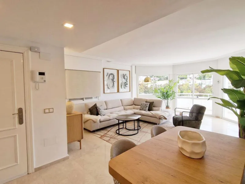 Apartment - Penthouse в продаже в Benalmadena, Málaga. В доме 3 спален и 2 ванных комнат. Площадь дома 122 м²
