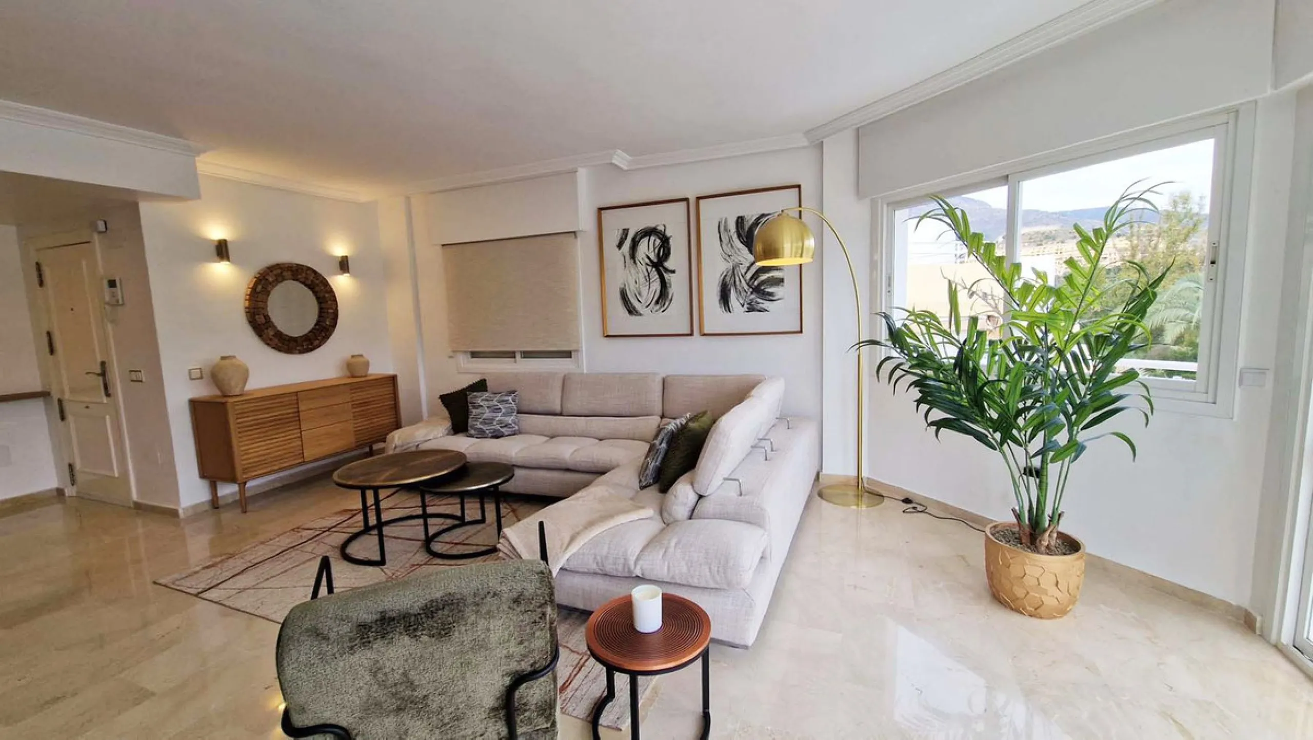 Apartment - Penthouse в продаже в Benalmadena, Málaga. В доме 3 спален и 2 ванных комнат. Площадь дома 122 м²