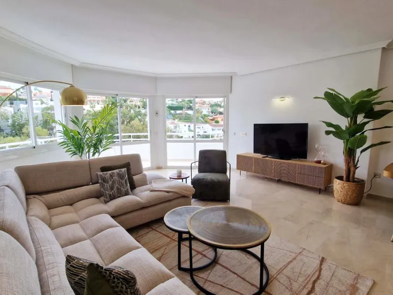 Apartment - Penthouse в продаже в Benalmadena, Málaga. В доме 3 спален и 2 ванных комнат. Площадь дома 122 м²