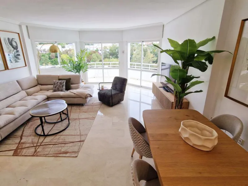 Apartment - Penthouse в продаже в Benalmadena, Málaga. В доме 3 спален и 2 ванных комнат. Площадь дома 122 м²