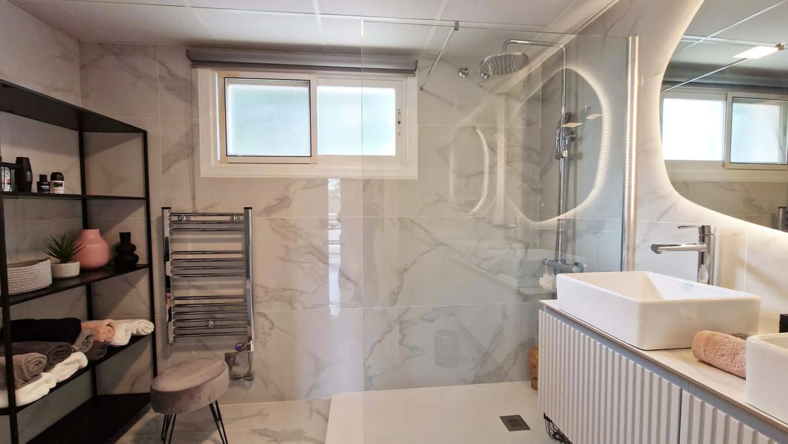 Apartment - Penthouse в продаже в Benalmadena, Málaga. В доме 3 спален и 2 ванных комнат. Площадь дома 122 м²