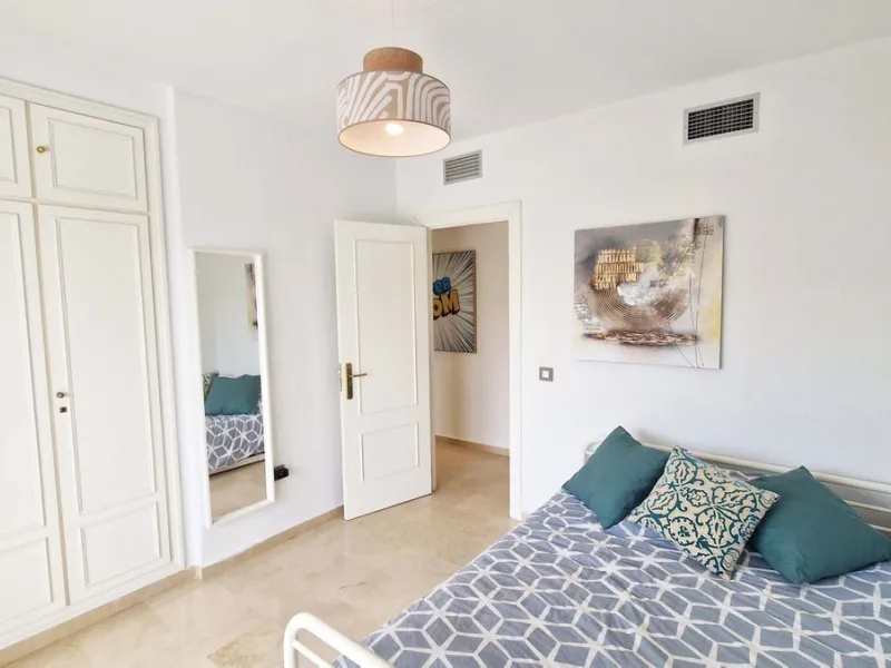 Apartment - Penthouse в продаже в Benalmadena, Málaga. В доме 3 спален и 2 ванных комнат. Площадь дома 122 м²