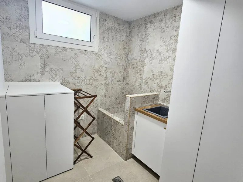 Unique opportunity to purchase an independent house within walking distance to all amenities, beach and golf in La Cala de Mijas.