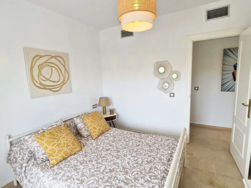 Apartment - Penthouse в продаже в Benalmadena, Málaga. В доме 3 спален и 2 ванных комнат. Площадь дома 122 м²