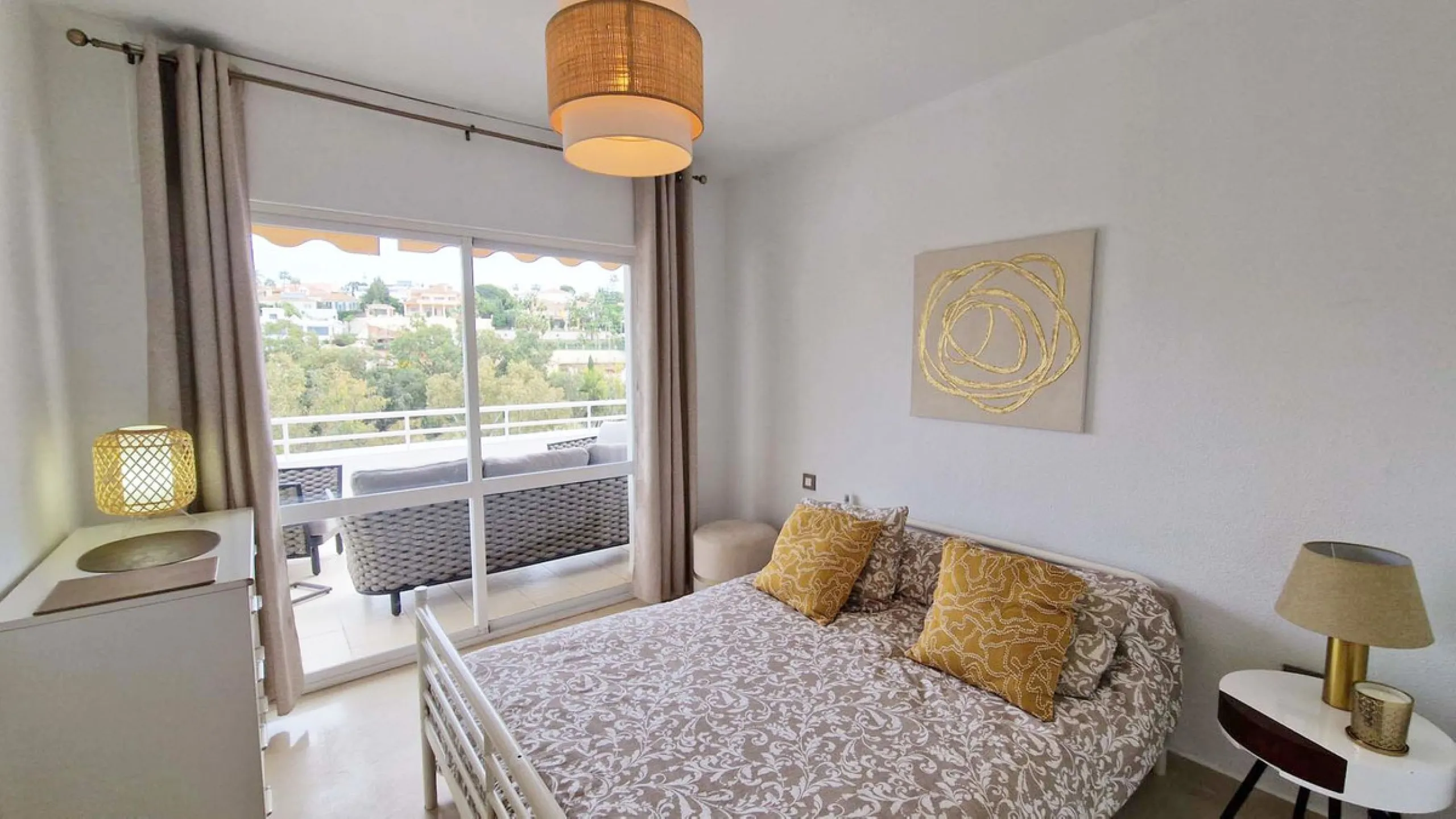 Apartment - Penthouse в продаже в Benalmadena, Málaga. В доме 3 спален и 2 ванных комнат. Площадь дома 122 м²