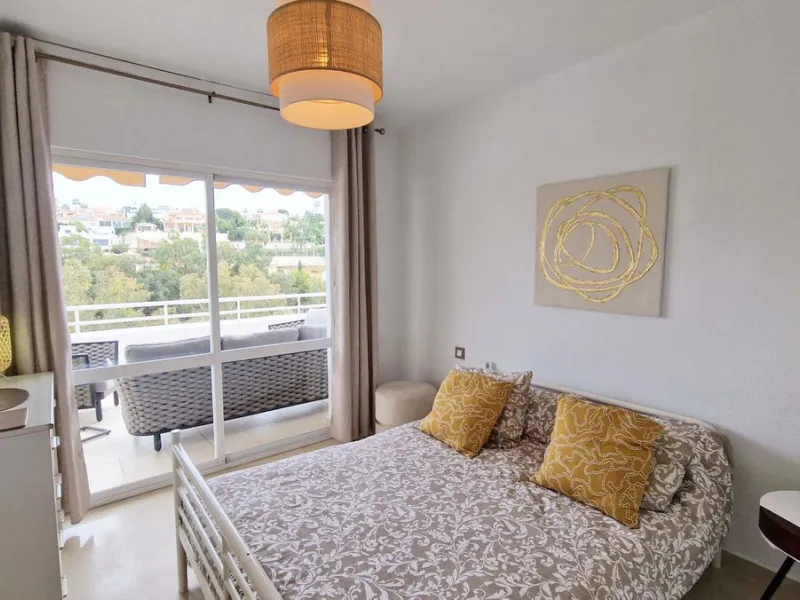 Apartment - Penthouse в продаже в Benalmadena, Málaga. В доме 3 спален и 2 ванных комнат. Площадь дома 122 м²