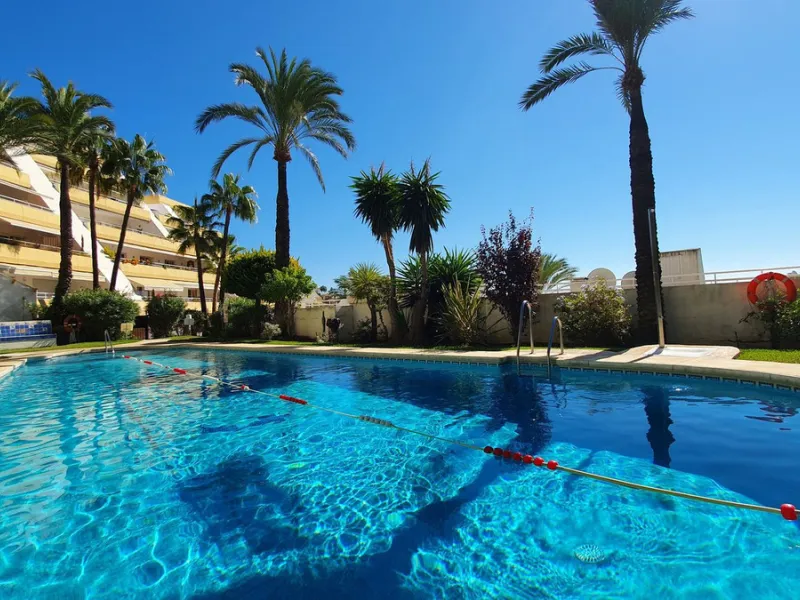 Apartment - Penthouse в продаже в Benalmadena, Málaga. В доме 3 спален и 2 ванных комнат. Площадь дома 122 м²