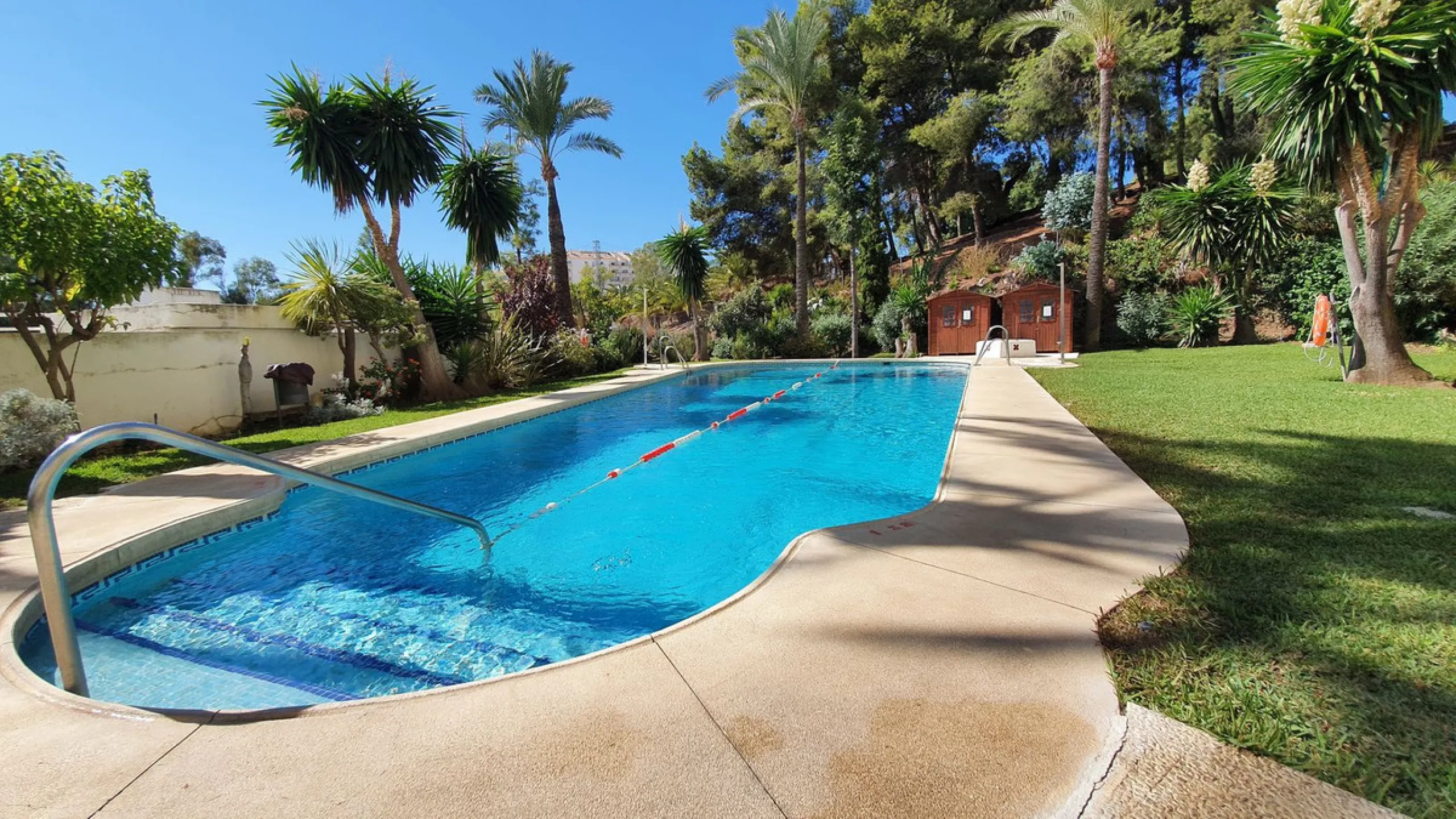 Apartment - Penthouse в продаже в Benalmadena, Málaga. В доме 3 спален и 2 ванных комнат. Площадь дома 122 м²