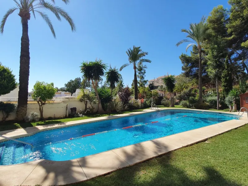Apartment - Penthouse в продаже в Benalmadena, Málaga. В доме 3 спален и 2 ванных комнат. Площадь дома 122 м²