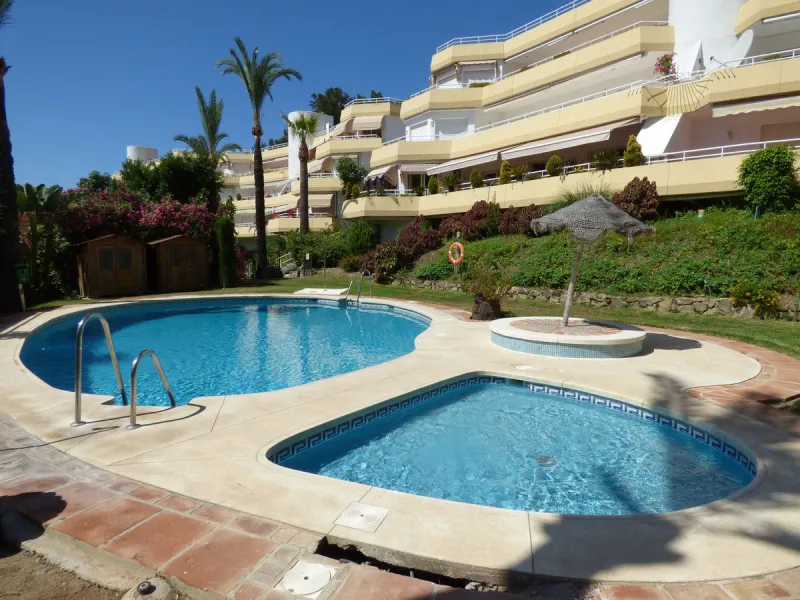 Apartment - Penthouse в продаже в Benalmadena, Málaga. В доме 3 спален и 2 ванных комнат. Площадь дома 122 м²