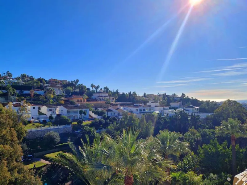 Apartment - Penthouse в продаже в Benalmadena, Málaga. В доме 3 спален и 2 ванных комнат. Площадь дома 122 м²