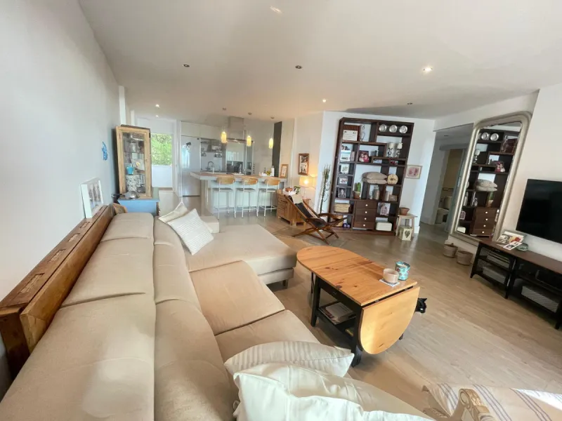 Apartment - Middle Floor Apartment в продаже в Benalmadena, Málaga. В доме 3 спален и 2 ванных комнат. Площадь дома 98 м²