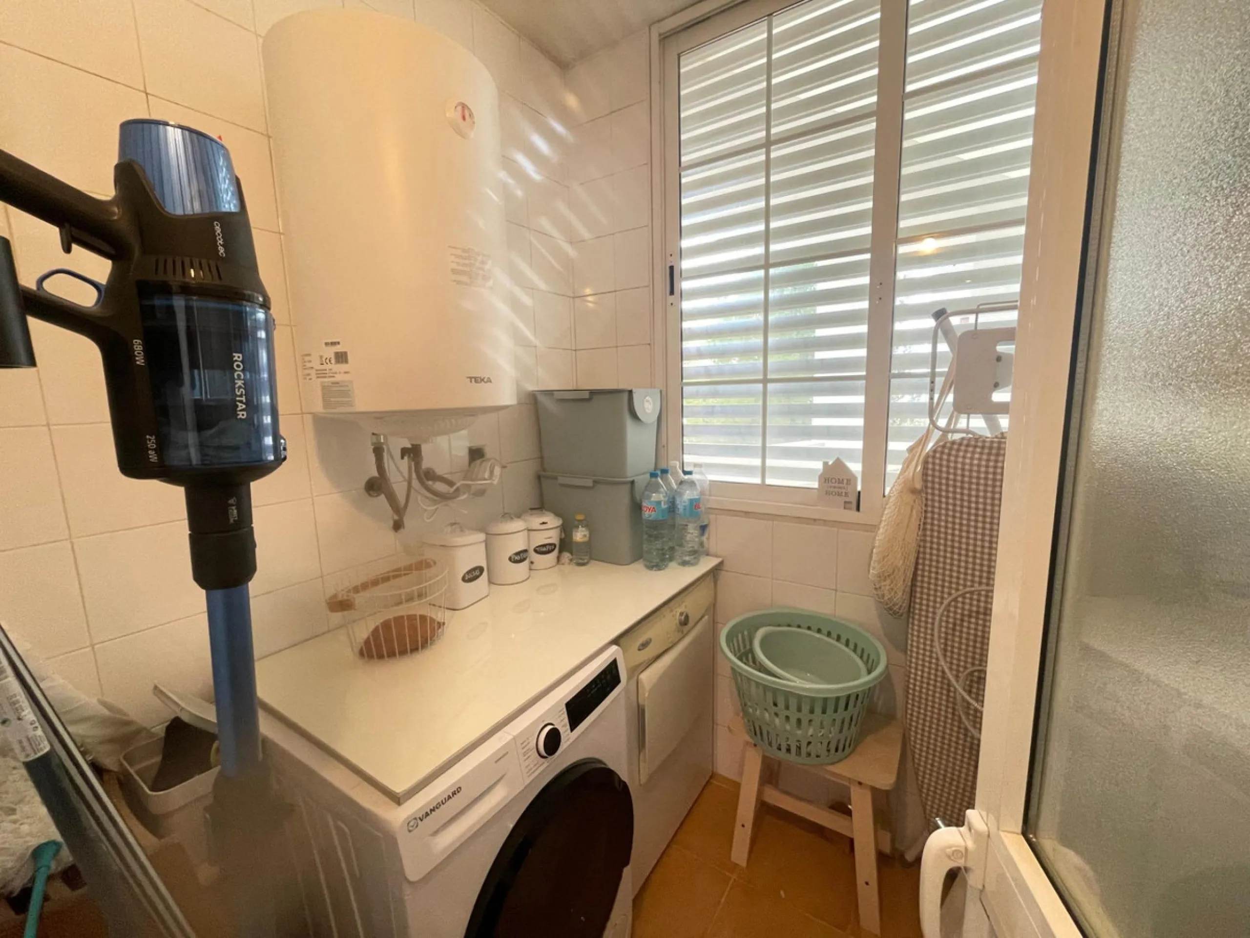 Apartment - Middle Floor Apartment в продаже в Benalmadena, Málaga. В доме 3 спален и 2 ванных комнат. Площадь дома 98 м²