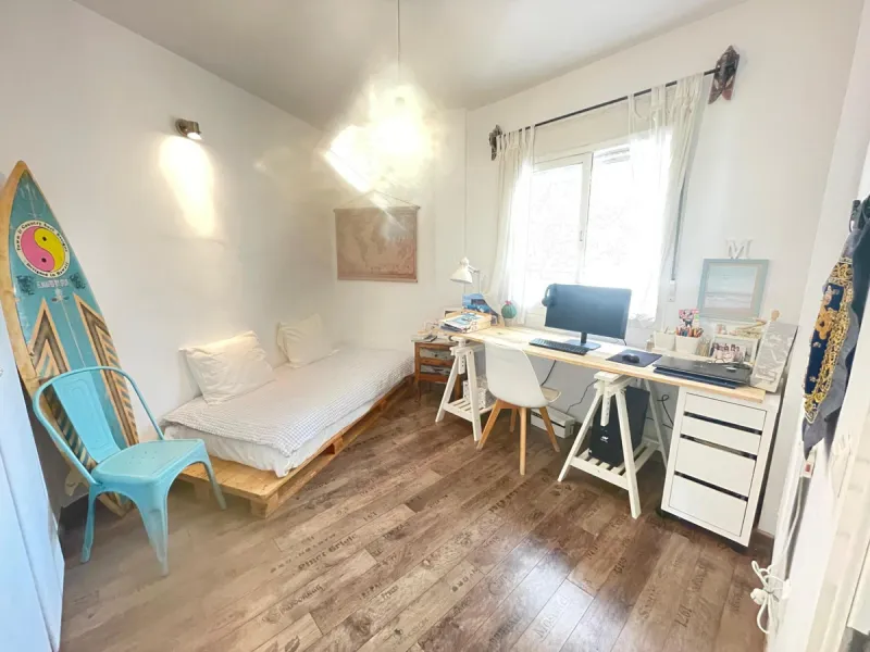 Apartment - Middle Floor Apartment в продаже в Benalmadena, Málaga. В доме 3 спален и 2 ванных комнат. Площадь дома 98 м²